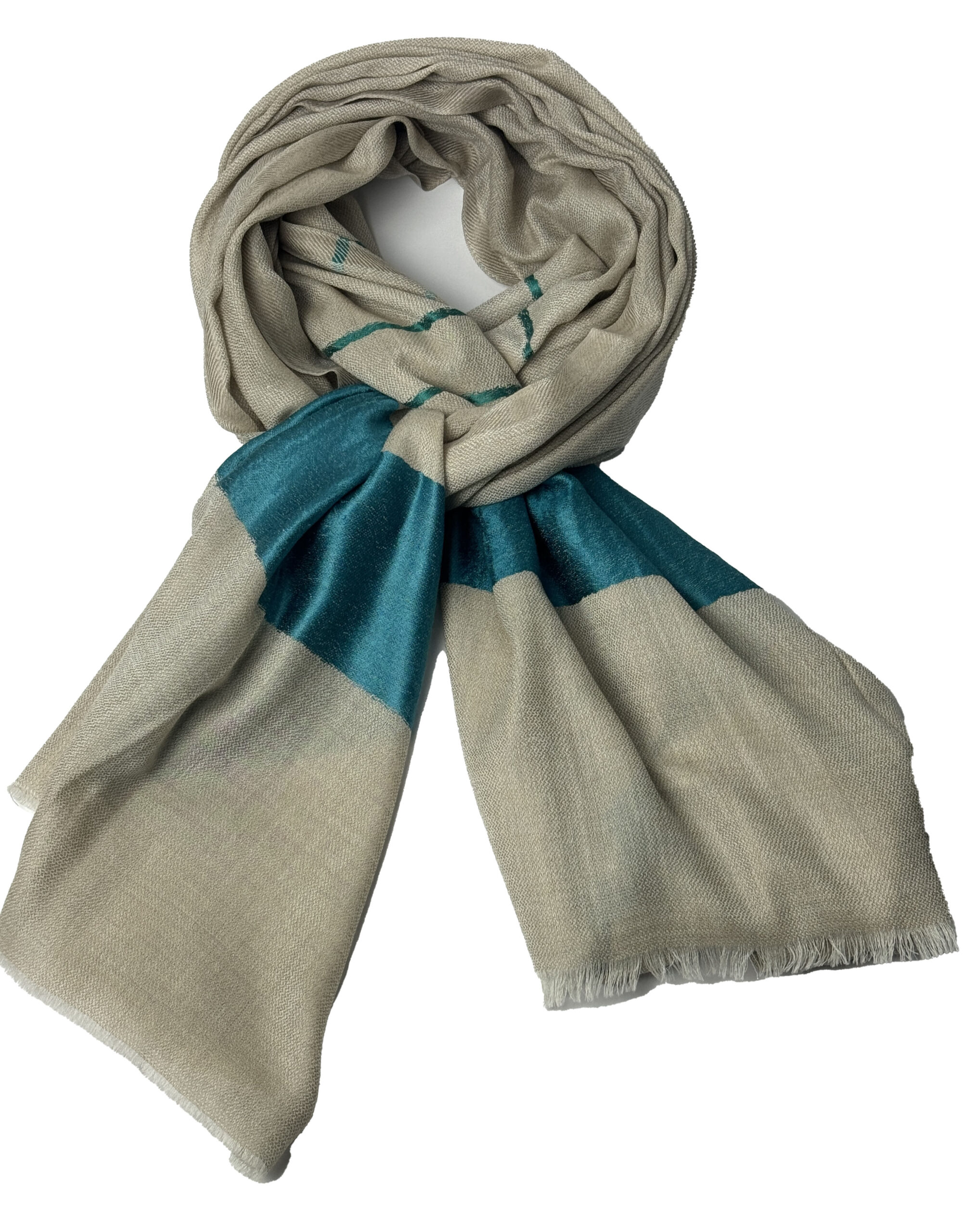 Semi Pashmina Beige lined silk detail - Image 2