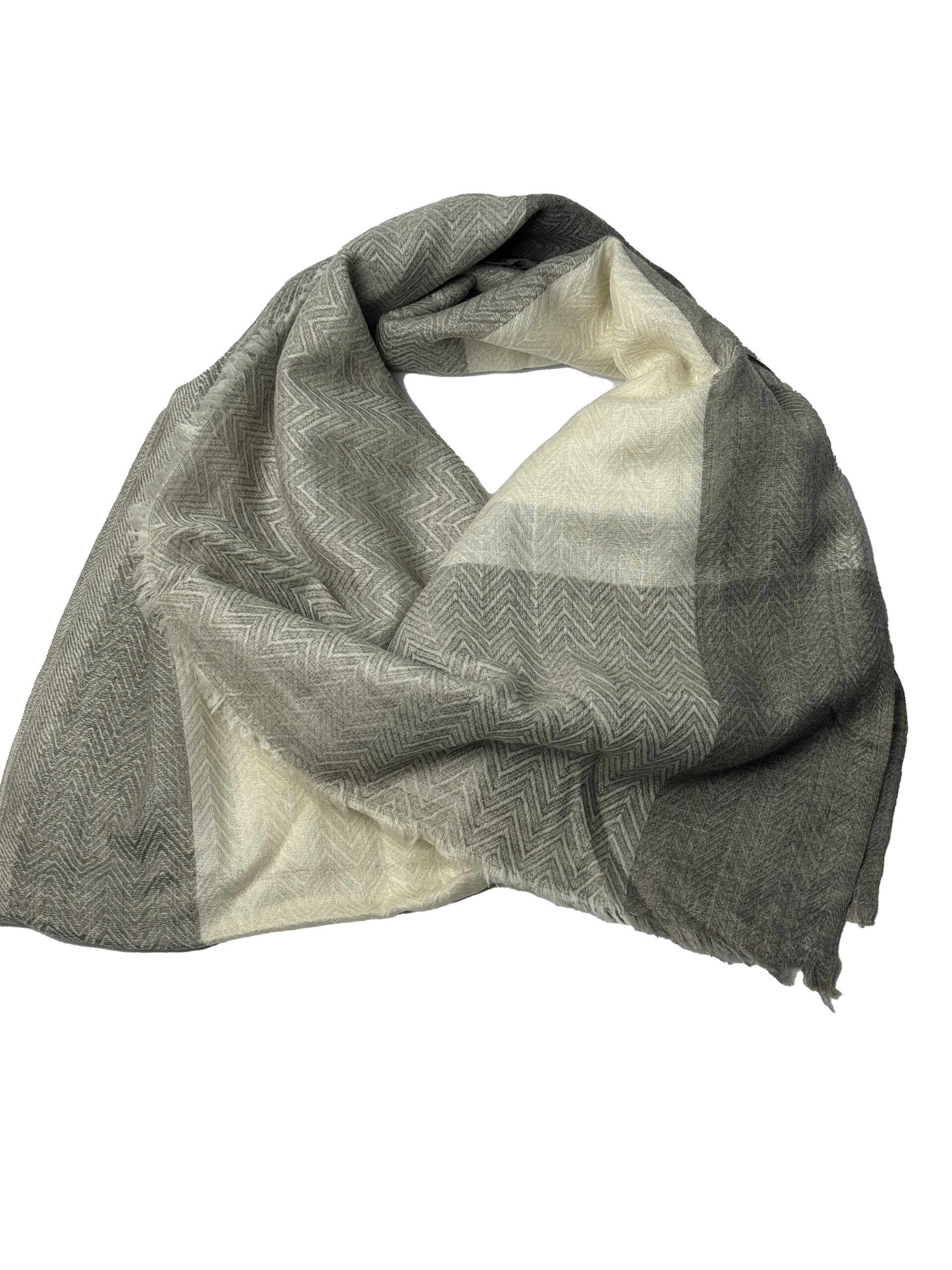 Semi Pashmina Cream Light ZigZag - Image 3